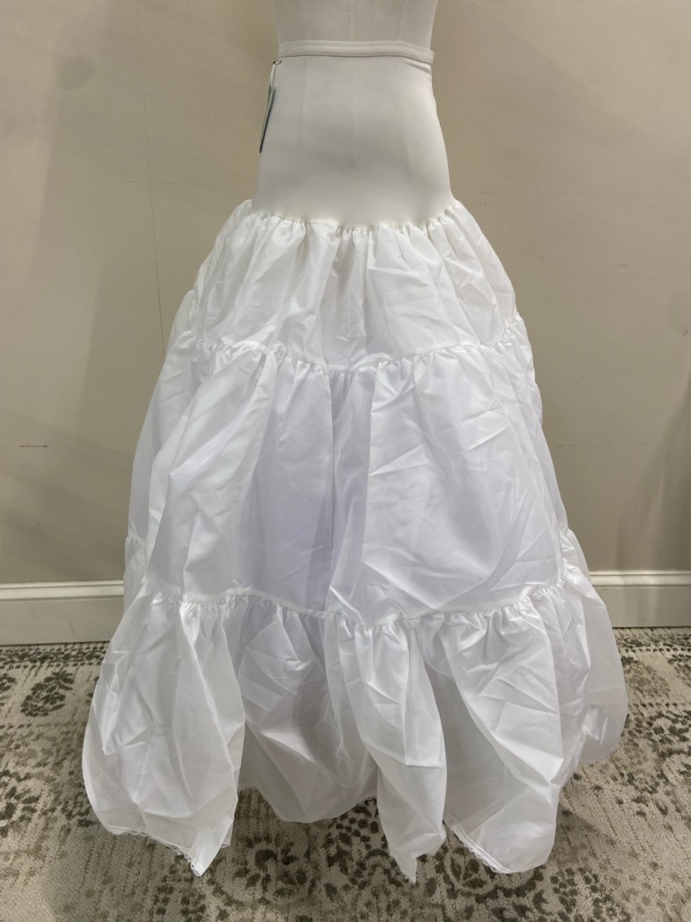 White Tiered Petticoat Skirt - Women - Picture 2 of 3